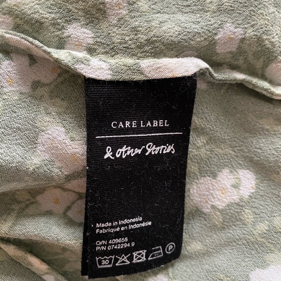 & Other Stories pistachio floral blouse - Picture 5 of 6